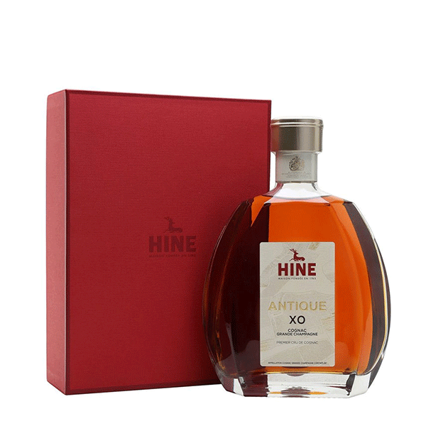 Hine Antique XO 40° Cognac – premium Fine Champagne XO with rich dried fruit, spice, floral and oak notes